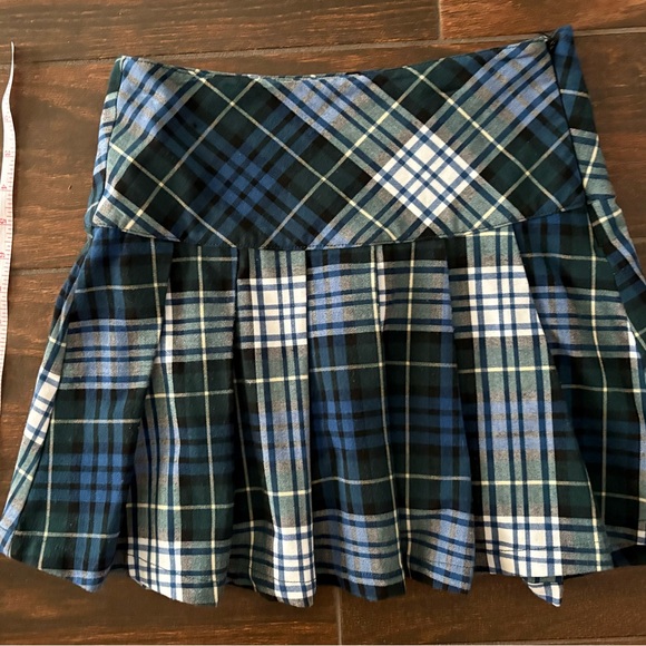 American Eagle Outfitters Blue and Black Plaid A-Line Skirt - Picture 3 of 7